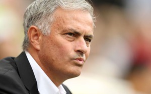 Mourinho bất ngờ ra thông báo về tương lai trước trận đấu với Juventus