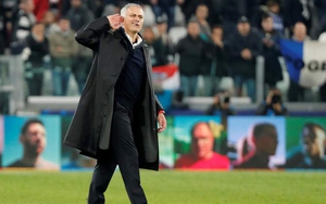 Juventus 1-2 M.U: Mourinho ăn mừng đầy khiêu khích, suýt ‘choảng nhau’ với Bonucci