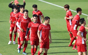 CHÙM ẢNH: Văn Lâm và đồng đội tập luyện đầy hứng khởi, sẵn sàng đại chiến với Iran