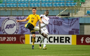 Hà Nội chia điểm, Bình Dương thảm bại vì sai lầm khó hiểu của thủ môn Tấn Trường