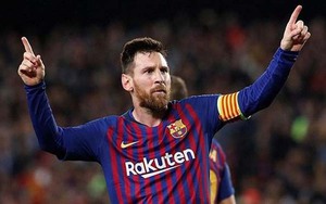 'Messi đang dần ích kỷ hơn, Ronaldo thì ngược lại'