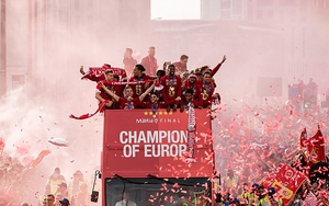 Liverpool cùng 750.000 CĐV nhuộm đỏ Merseyside trong lễ rước cúp Champions League