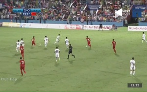 Chỉ đá 5 phút, cầu thủ Việt kiều Martin Lo bị xà ngang từ chối bàn thắng