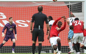 MU: Pogba bị 'đánh hội đồng' vì pha dùng tay cản bóng cực thô ở trận hòa West Ham