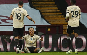 MU: Paul Pogba "vừa đấm vừa xoa" khi nói về sao trẻ Greenwood