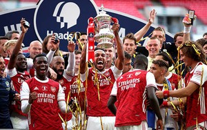 Lộ cảnh Arsenal mở tiệc ăn mừng tưng bừng sau chức vô địch FA Cup