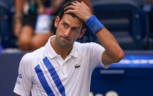 Djokovic có thể bị phạt thêm vì bỏ họp báo sau pha đánh bóng vào trọng tài