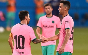 Messi gây sốc với đường chuyền không cần nhìn đồng đội