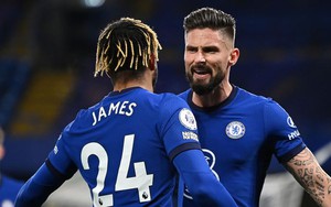 Evra: Giroud phải là Giroudinho. Cậu ấy không nổi tiếng chỉ vì cái tên mà thôi