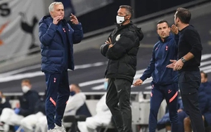 Trực tiếp Sheffield vs Tottenham: Mourinho đã công kích đối thủ khủng khiếp thế nào?