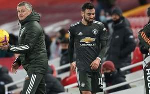 Liverpool 0-0 MU: Bruno Fernandes nổi nóng khi bị thay ra, Solskjaer nói gì?