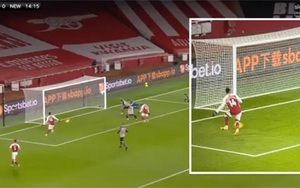 Arsenal: CĐV chán nản trước pha bỏ lỡ không tưởng của Aubameyang