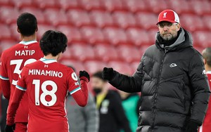 Carragher cảnh báo Liverpool có thể phải đua top 4