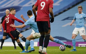 MU: Luke Shaw được ví như Roberto Carlos sau pha ghi bàn vào lưới Man City