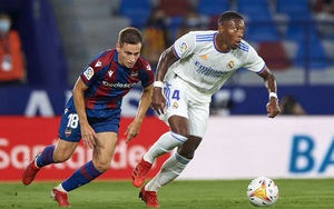 Bóng đá hôm nay 23/8: Hàng tiền vệ MU bị chê thậm tệ. Real, Juve đánh rơi điểm