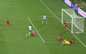 Trọng tài quá nặng tay khi phạt penalty Việt Nam và đuổi Duy Mạnh?