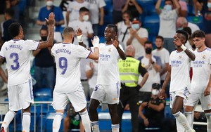Real Madrid 5-2 Celta Vigo: Benzema lập hat-trick, Real lên đầu bảng xếp hạng Liga