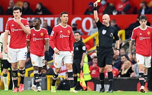 MU: Chiếc thẻ vàng cho thấy Ronaldo bị ức chế tâm lý vì sự yếu kém của MU