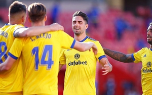 Soi kèo nhà cái Elche vs Cadiz. Nhận định, dự đoán bóng đá Tây Ban Nha (20h00, 5/12)