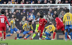 CĐV Liverpool phát cuồng với pha đánh gót ghi bàn của Firmino