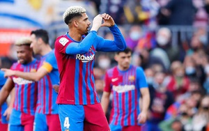 Barcelona 4–2 Atletico Madrid: Alves ghi bàn rồi thẻ đỏ, Barca vẫn thắng lớn