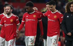 MU phải trả giá vì mất kiểm soát cầu thủ trong trận thua tại FA Cup