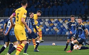 Bóng đá hôm nay 25/2: MU được khuyên chiêu mộ Simeone, Barca vào vòng 1/8 Europa League