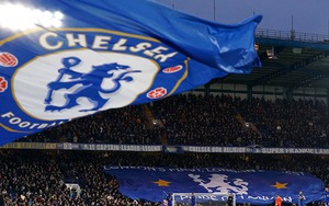 CĐV Chelsea nổi giận khi Abramovich bị 'đóng băng' tài sản