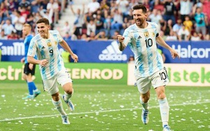 Messi ghi 5 bàn trong chiến thắng của Argentina