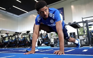 Bóng đá hôm nay 24/8: MU có 3 ngày để mua Trapp, Quang Hải sắp đối đầu cầu thủ Việt kiều