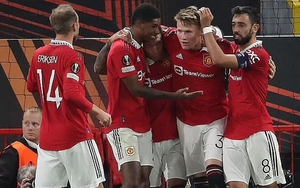 MU chỉ thắng Omonia Nicosia 1-0, Ten Hag ca ngợi... khả năng ghi bàn