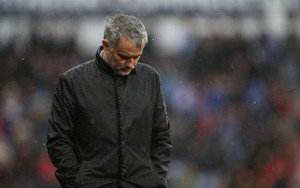 Mourinho: 'Các cầu thủ nên tự đi mà giải thích với truyền thông'