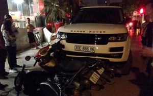 Nghi 'ngáo đá', tài xế xe sang Range Rover cán người, húc tung nhiều xe máy