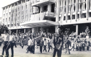 Bài tường thuật giờ phút lịch sử trưa 30/4/1975: Bức điện từ Sài Gòn