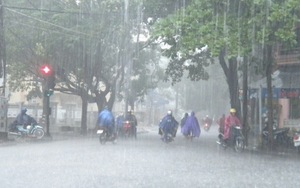 Cảnh báo tối nay Hà Nội mưa lớn