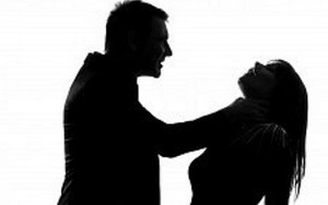 BI THẢM: Một phụ nữ bị kẻ trộm siết cổ chết, vứt xác ở chuồng vịt