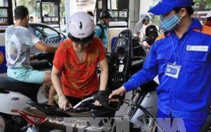 Xăng giảm 314 đồng/lít