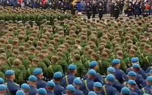 Hùng tráng Lễ diễu binh kỷ niệm Ngày Chiến thắng của quân đội Nga