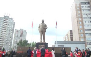 Khánh thành tượng Bác Hồ tại quê hương Lenin