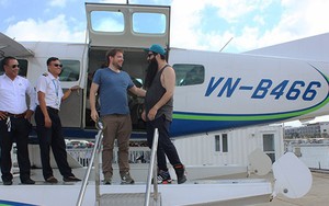 Đạo diễn phim Kong đưa đạo diễn phim Gozilla thăm Vịnh Hạ Long