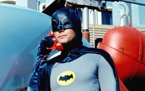 Diễn viên Adam West qua đời: Định mệnh của 'Batman'