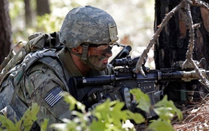 Lầu Năm Góc tung tiền, lính Mỹ nhận ngay 90.000 USD nếu ở lại