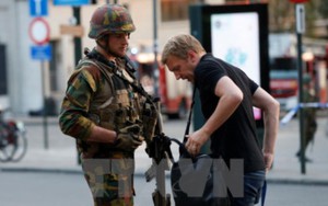 Nhà ga Trung tâm Brussels lại bị 'tấn công khủng bố'