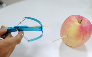 Cảnh báo nguy hiểm về đồ chơi 'cung tên bắn tăm' của Trung Quốc