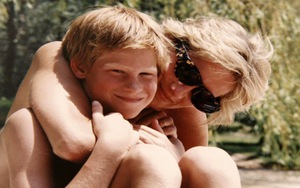 Anh em Hoàng tử William hối tiếc cả đời về câu cuối nói với Công nương Diana