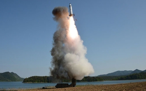 Mỹ thừa nhận tên lửa Triều Tiên có thể bay tới bang Alaska