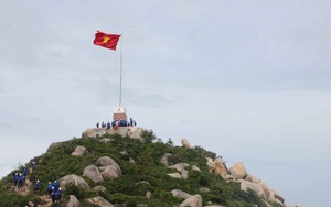 Khánh thành cột cờ Tổ quốc tại huyện đảo Cồn Cỏ, Quảng Trị