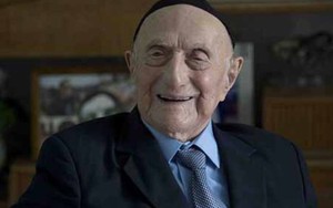 Cụ ông cao tuổi nhất thế giới qua đời