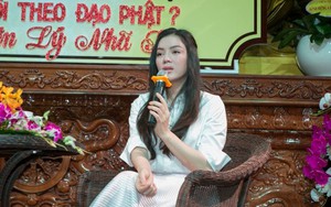 Lý Nhã Kỳ rơi nước mắt kể về tuổi thơ khốn khó 'suốt ngày ăn khoai luộc'