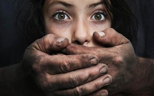 Nước Thái chấn động vụ bé gái 14 tuổi bị 40 gã đàn ông thay nhau cưỡng hiếp